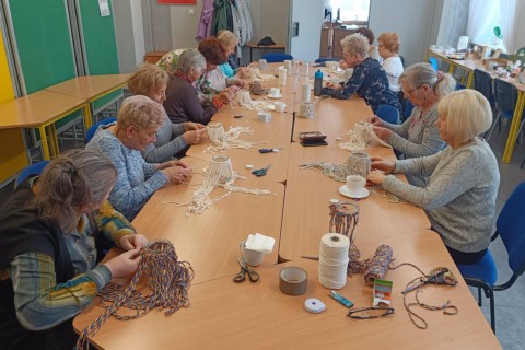 Warsztaty kreatywne dla seniorów - makrama dla początkujących