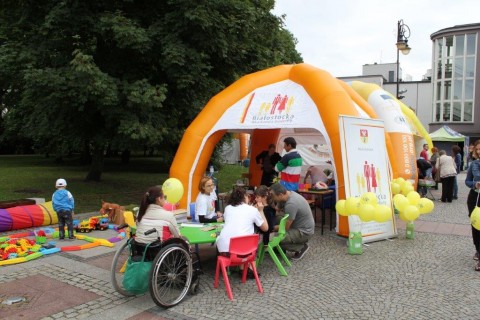 Festyn edukacyjny „Sieciaki na wakacjach”