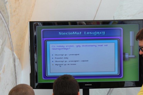 Festyn edukacyjny „Sieciaki na wakacjach”
