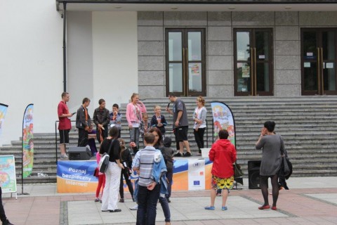 Festyn edukacyjny „Sieciaki na wakacjach”