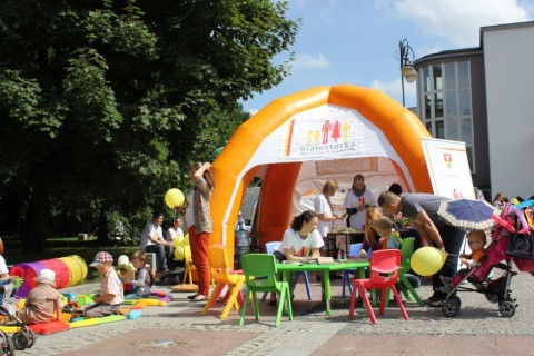 Festyn edukacyjny „Sieciaki na wakacjach”