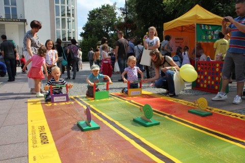 Festyn edukacyjny „Sieciaki na wakacjach”