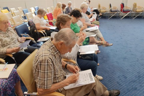 Trening pamięci i koncentracji seniorów na wesoło