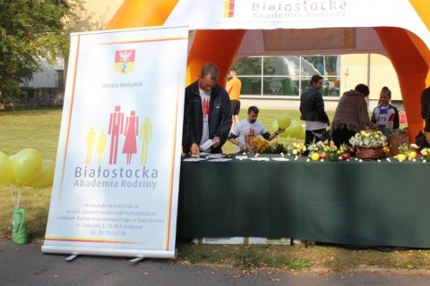 Prezentacja Białostockiej Akademii Rodziny podczas imprezy „Białystok Biega”
