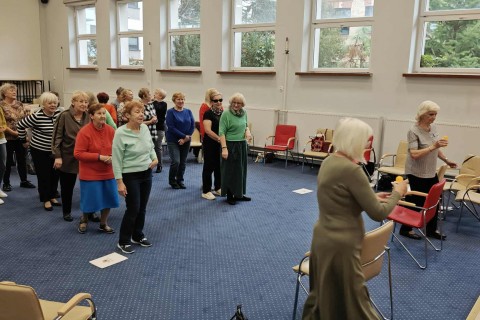 Trening pamięci i koncentracji seniorów na wesoło 