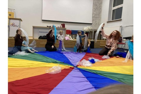 Zajęcia umuzykalniające dla rodziców z dziećmi w wieku 2-3 lata