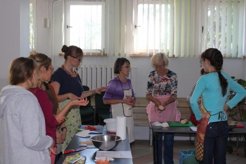 Październik z mamami - warsztaty kuchni hiszpańskiej