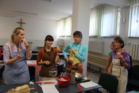 Październik z mamami - warsztaty kuchni hiszpańskiej
