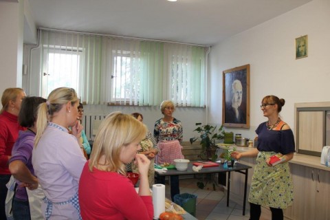 Październik z mamami - warsztaty kuchni hiszpańskiej
