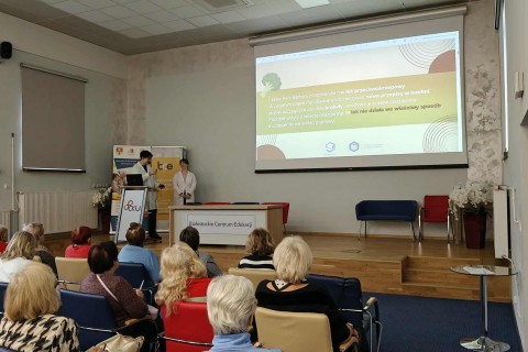 Prelekcja „Farmacja na talerzu - o interakcjach leków z żywnością”