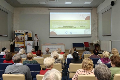 Prelekcja „Farmacja na talerzu - o interakcjach leków z żywnością”