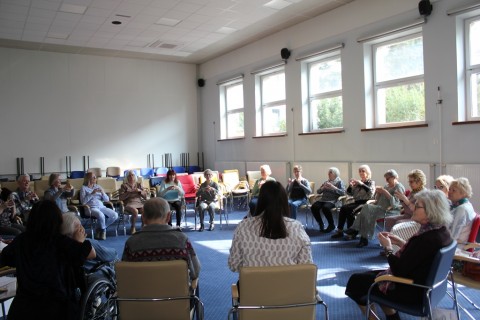 Trening pamięci i koncentracji seniorów na wesoło