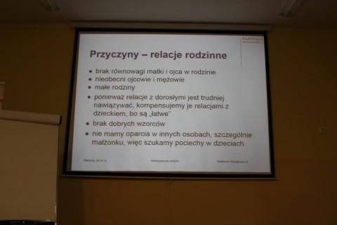 Wykład „Niebezpieczne związki czyli nadopiekuńcze matki i nieobecni ojcowie”