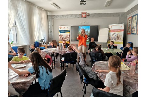Warsztaty edukacyjno-przyrodnicze dla dzieci „Zielona baza małego ogrodnika”