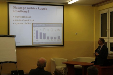Smartfon, tablet, komputer – pomoc czy przeszkoda w wychowaniu dziecka?