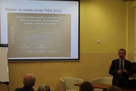 Smartfon, tablet, komputer – pomoc czy przeszkoda w wychowaniu dziecka?