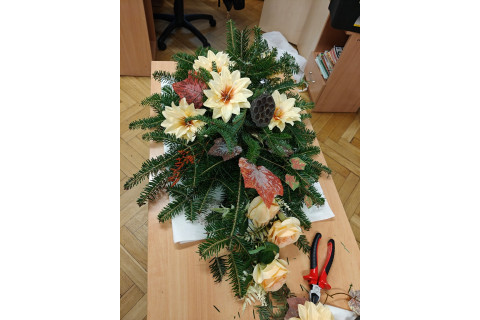 Warsztaty florystyczne dla seniorów - kompozycje na groby