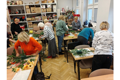 Warsztaty florystyczne dla seniorów - kompozycje na groby