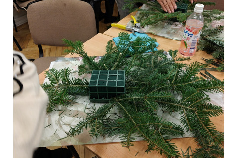 Warsztaty florystyczne dla seniorów - kompozycje na groby