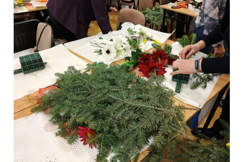 Warsztaty florystyczne dla seniorów - kompozycje na groby