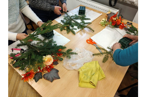 Warsztaty florystyczne dla seniorów - kompozycje na groby