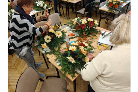 Warsztaty florystyczne dla seniorów - kompozycje na groby