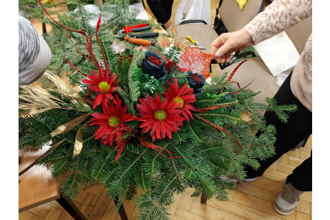 Warsztaty florystyczne dla seniorów - kompozycje na groby