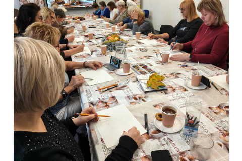 Warsztaty malarstwa dla seniorów - inspiracje naturą i sztuką