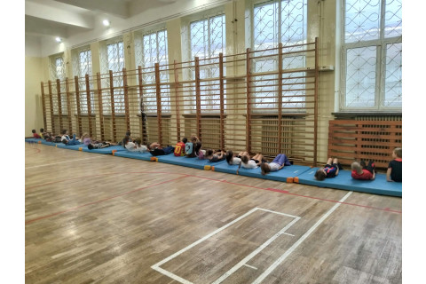 ZAJĘCIA SPORTOWE DLA DZIECI KLAS I - III