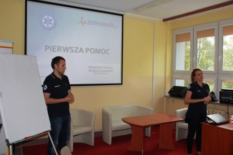 WARSZTATY PIERWSZEJ POMOCY MAŁYM DZIECIOM