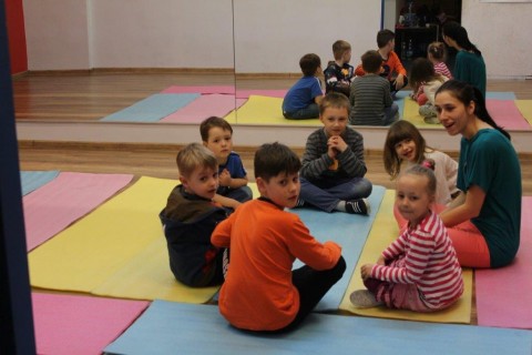 Międzypokoleniowe warsztaty taneczne dla małżeństw z dziećmi
