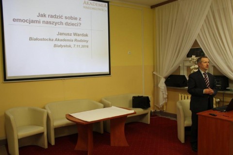 Jak radzić sobie z emocjami naszych dzieci? - wykład dla rodziców