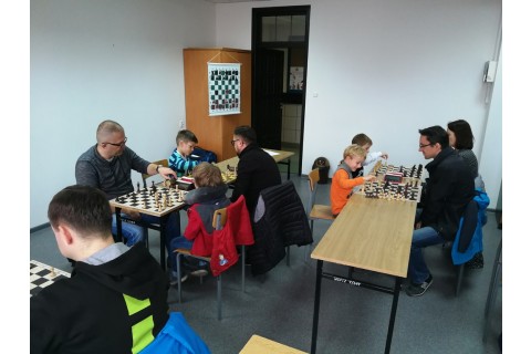 Zajęcia szachowe „Rodzice z dziećmi”