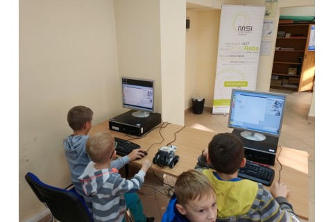 Warsztaty z robotyki dla dzieci.