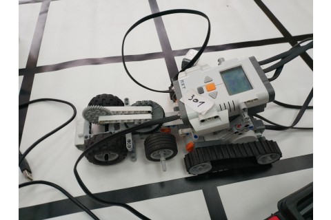 Warsztaty z robotyki dla dzieci.