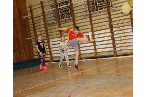 Zajęcia sportowe dla rodziców z dziećmi