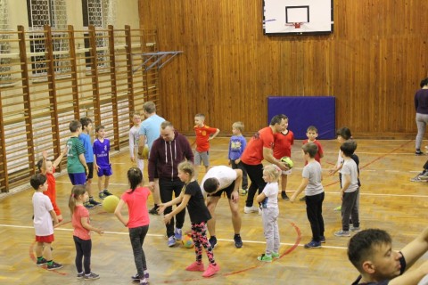 Zajęcia sportowe dla rodziców z dziećmi
