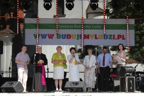 Festyn Budujemy Ludzi „Rodzinne świętowanie”