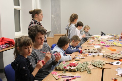 WARSZTATY „NIESPODZIANKA DLA BABCI I DZIADKA”