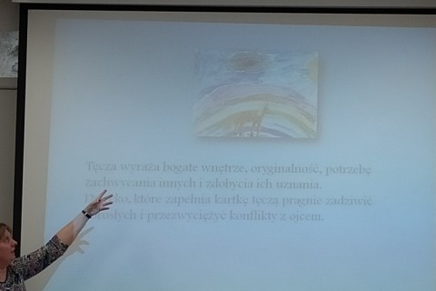 O czym mówią rysunki dzieci - jak zrozumieć twórczość małych artystów.