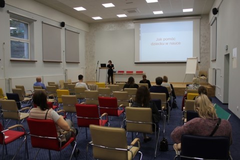 Wykład „Jak pomagać dziecku w nauce”