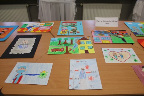 Konkurs plastyczny „Bohaterowie naszych czasów”.