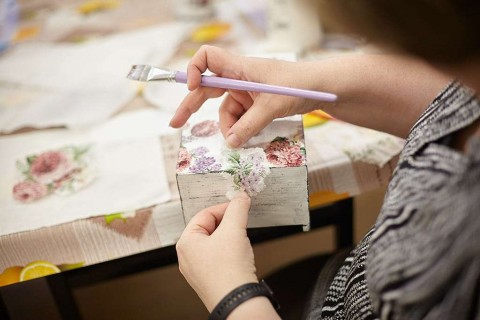 Warsztaty decoupage dla dorosłych „Chustecznik”