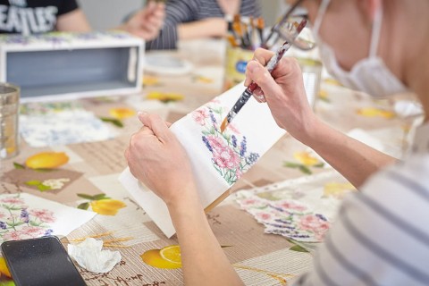 Warsztaty decoupage dla dorosłych „Skrzynka na zioła”
