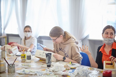 Warsztaty decoupage dla dorosłych „Skrzynka na zioła”