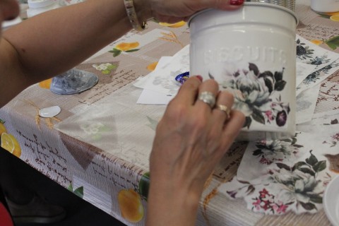 Warsztaty decoupage dla dorosłych „Romantyczna konewka”