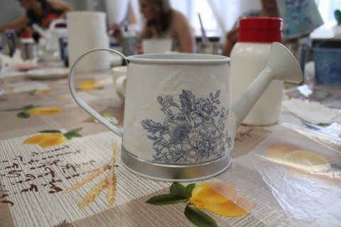 Warsztaty decoupage dla dorosłych „Romantyczna konewka”