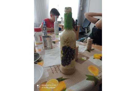 Warsztaty decoupage dla początkujących „Spękania na szklanej butelce
