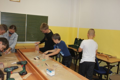 Warsztaty dla dzieci „Zabawy z drewnem” 3