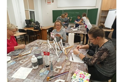 WARSZTATY DECOUPAGE DLA POCZĄTKUJĄCYCH - „NOWE ŻYCIE WIESZAKA”